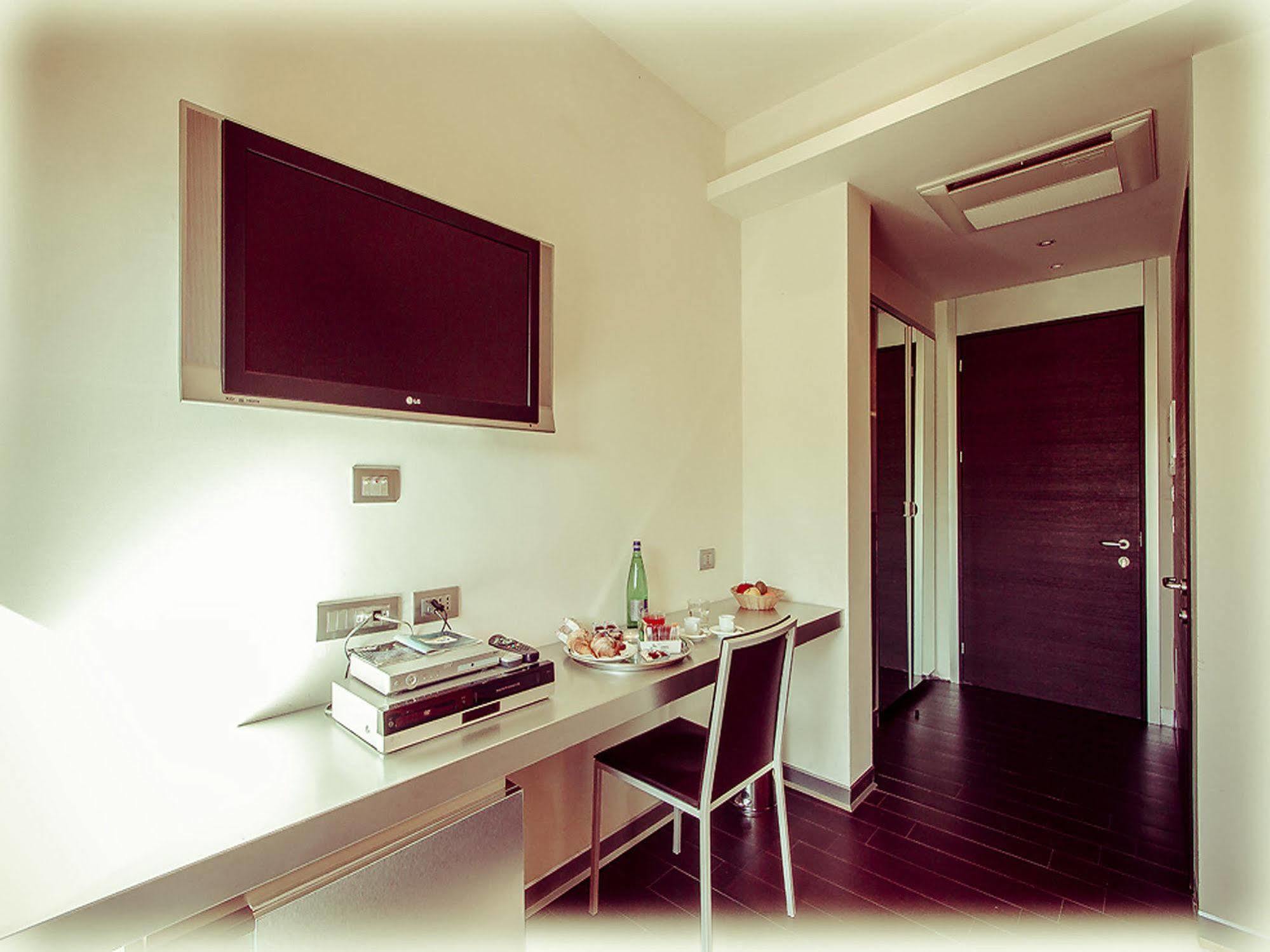 All Ways Garden Hotel & Leisure Roma Exterior foto